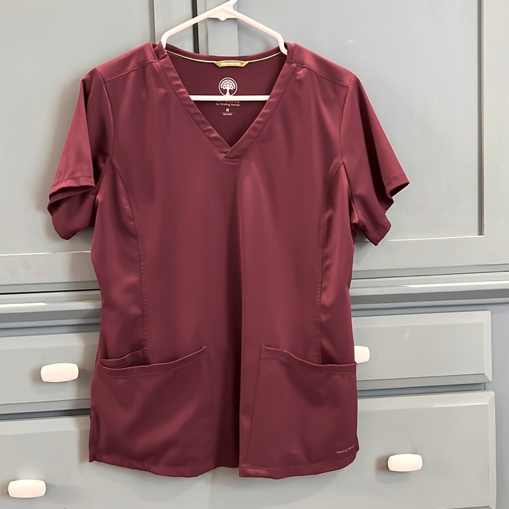 Burgundy Healing Hands scrub set, size M/MP